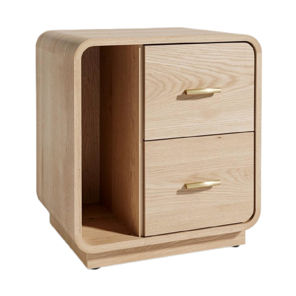Minimalistisch nachtkastje van hout met gouden grepen en opbergruimte